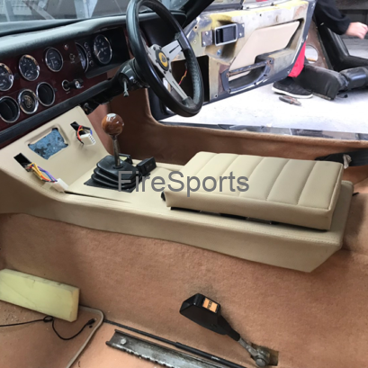 ヨーロッパ センターコンソール(革張り アームレスト付)(ABS製新バージョン)